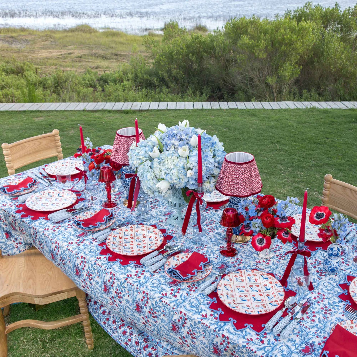 Piatti da portata e da antipasto con motivo floreale blu e rosso (set da 8)