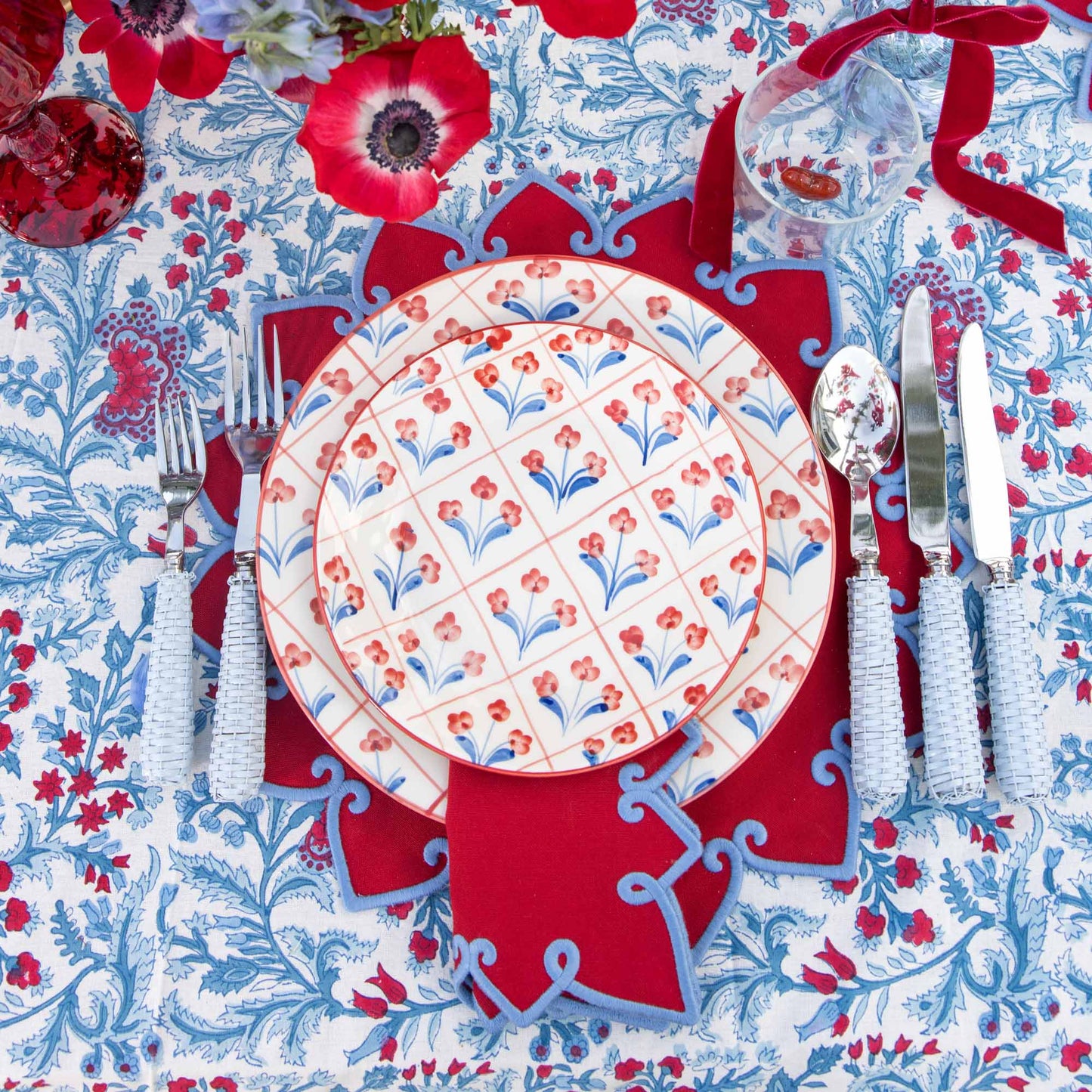 Piatti da portata con motivo floreale blu e rosso (set da 4)