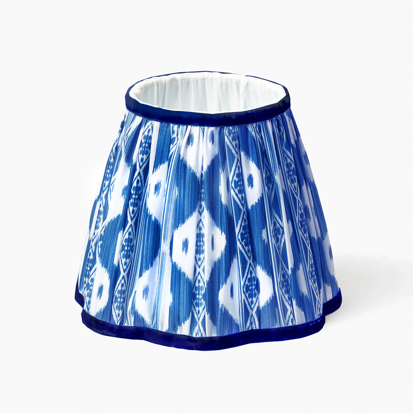 Lampada ricaricabile per cani Staffordshire con paralume in ikat color cobalto (coppia)
