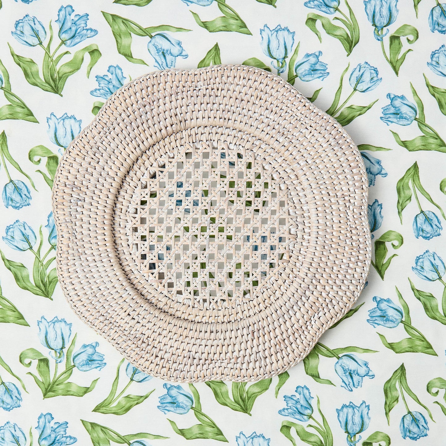 Piatti da portata in rattan smerlato naturale (set da 4)