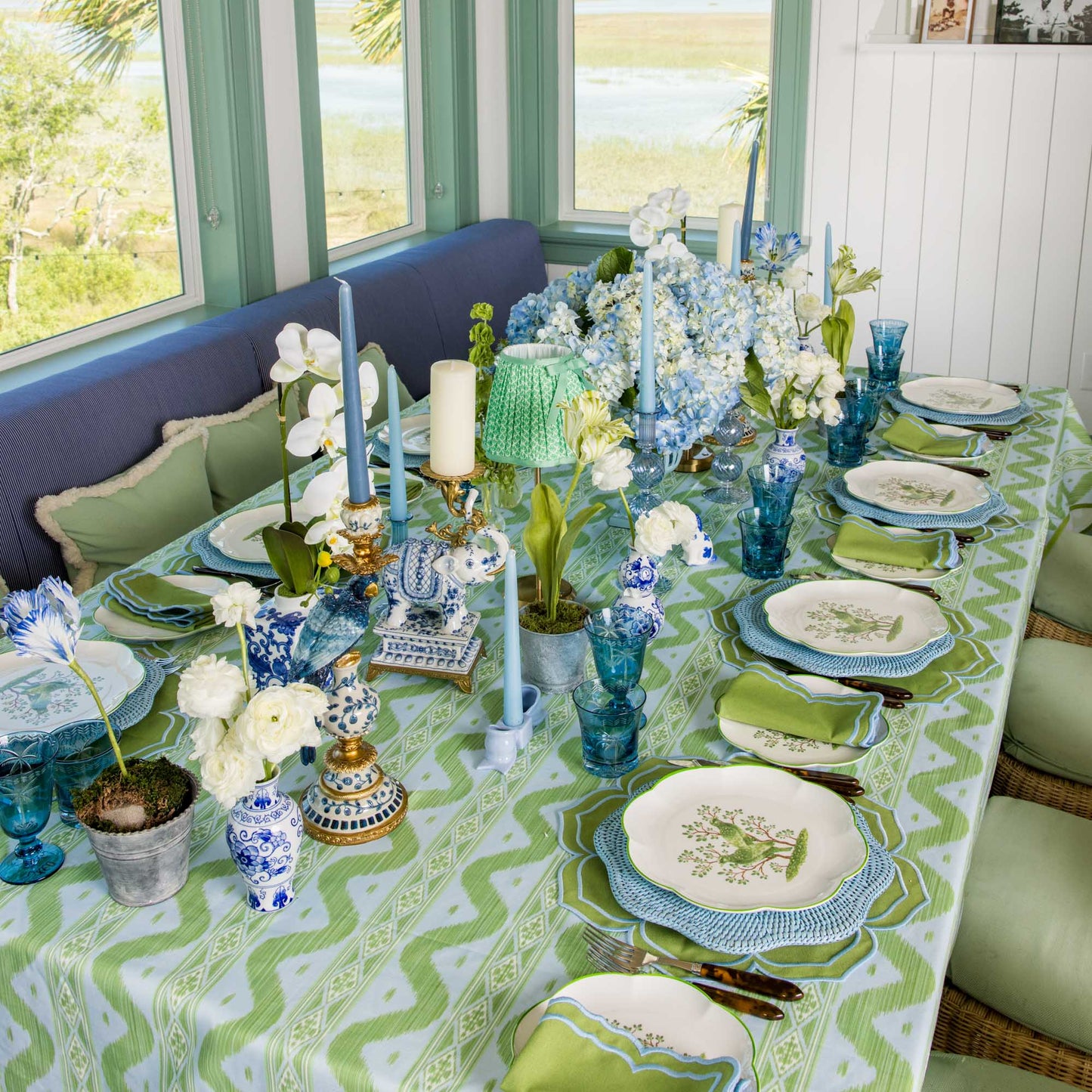 Piatti da portata in rattan smerlato blu (set da 4)