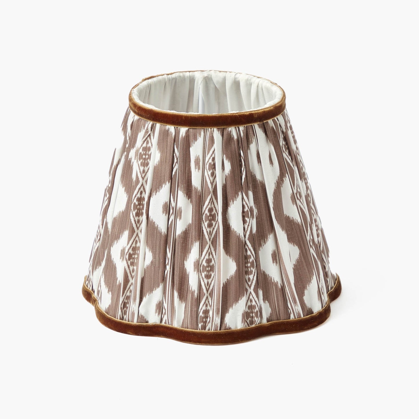 Lampada ricaricabile in bambù bruciato con paralume in ikat color cioccolato (18 cm)