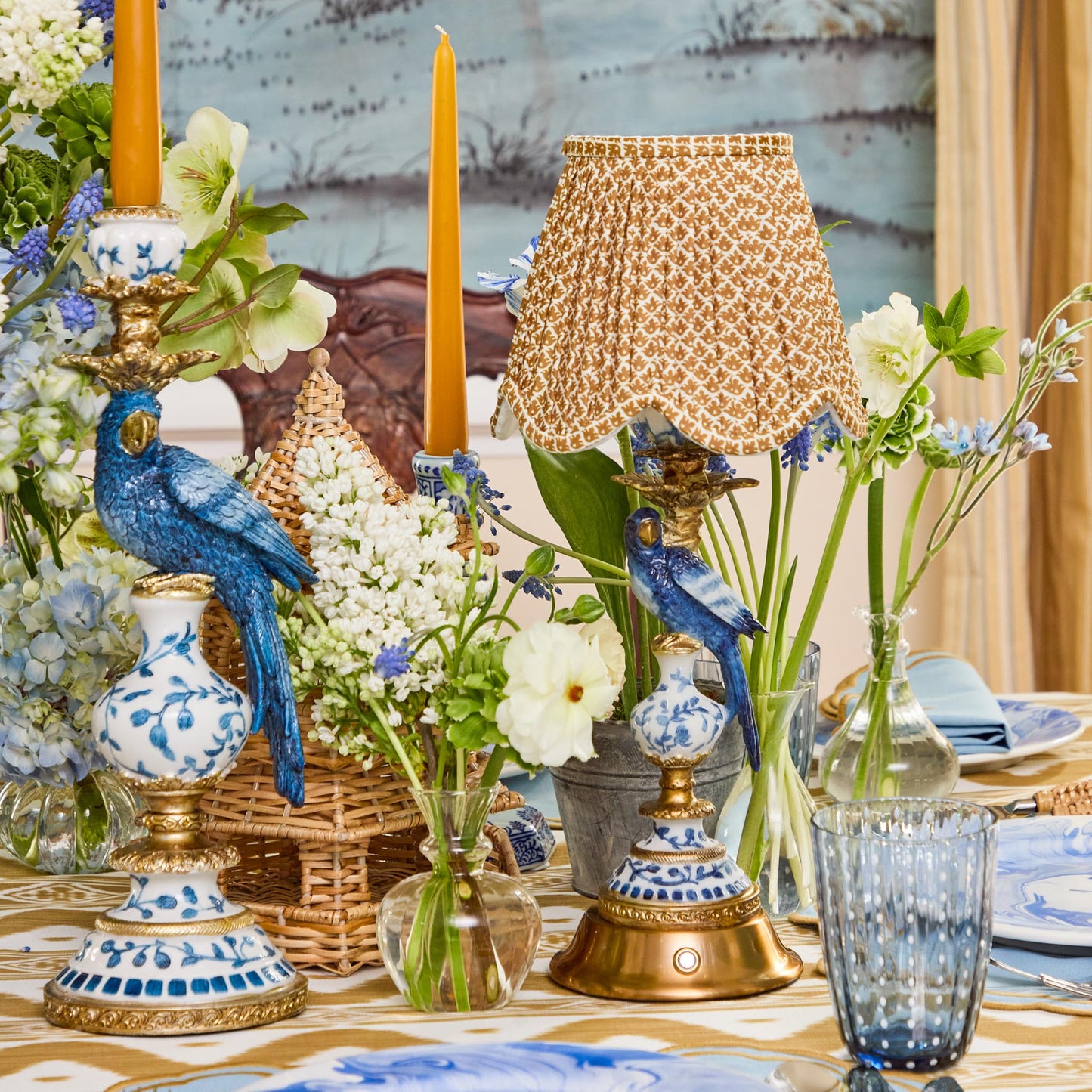 Lampada ricaricabile Blue Parrot con paralume smerlato color caramello (18 cm)