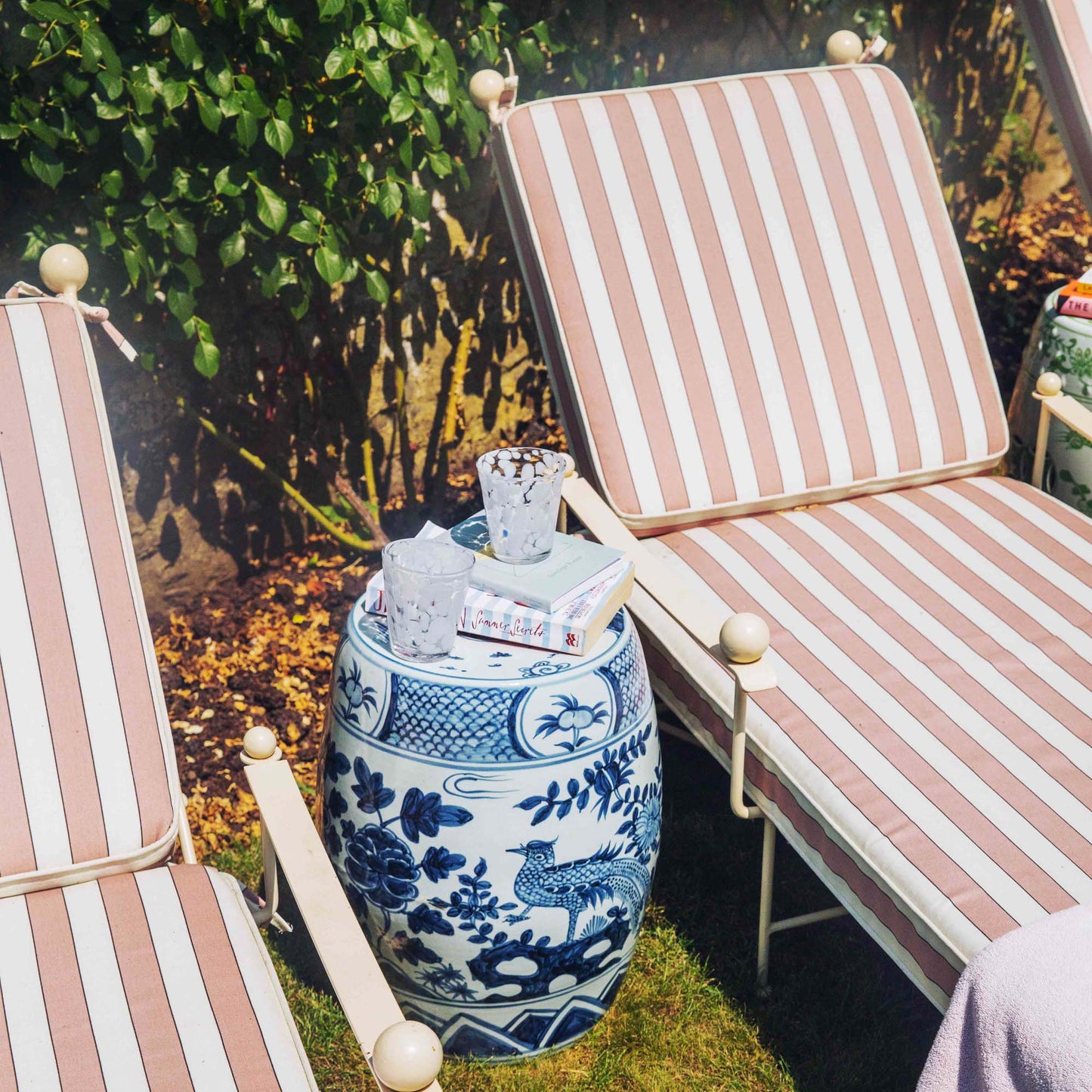 Sgabello in ceramica blu Chinoiserie