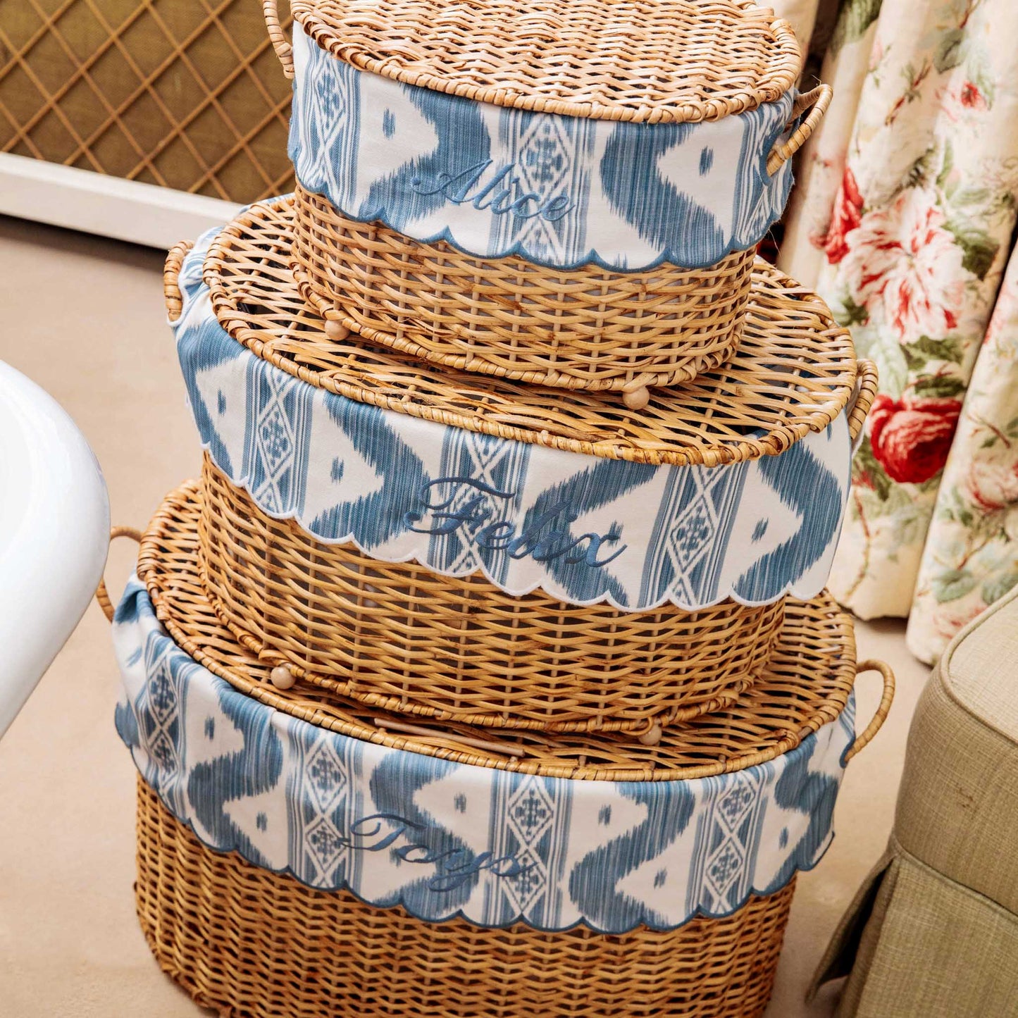 Cesto in rattan Isabella con fodera in ikat (extra piccolo)
