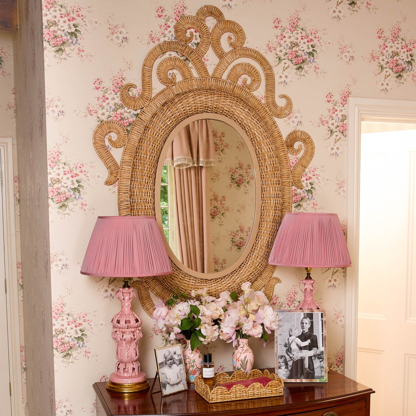 Specchio ovale in rattan