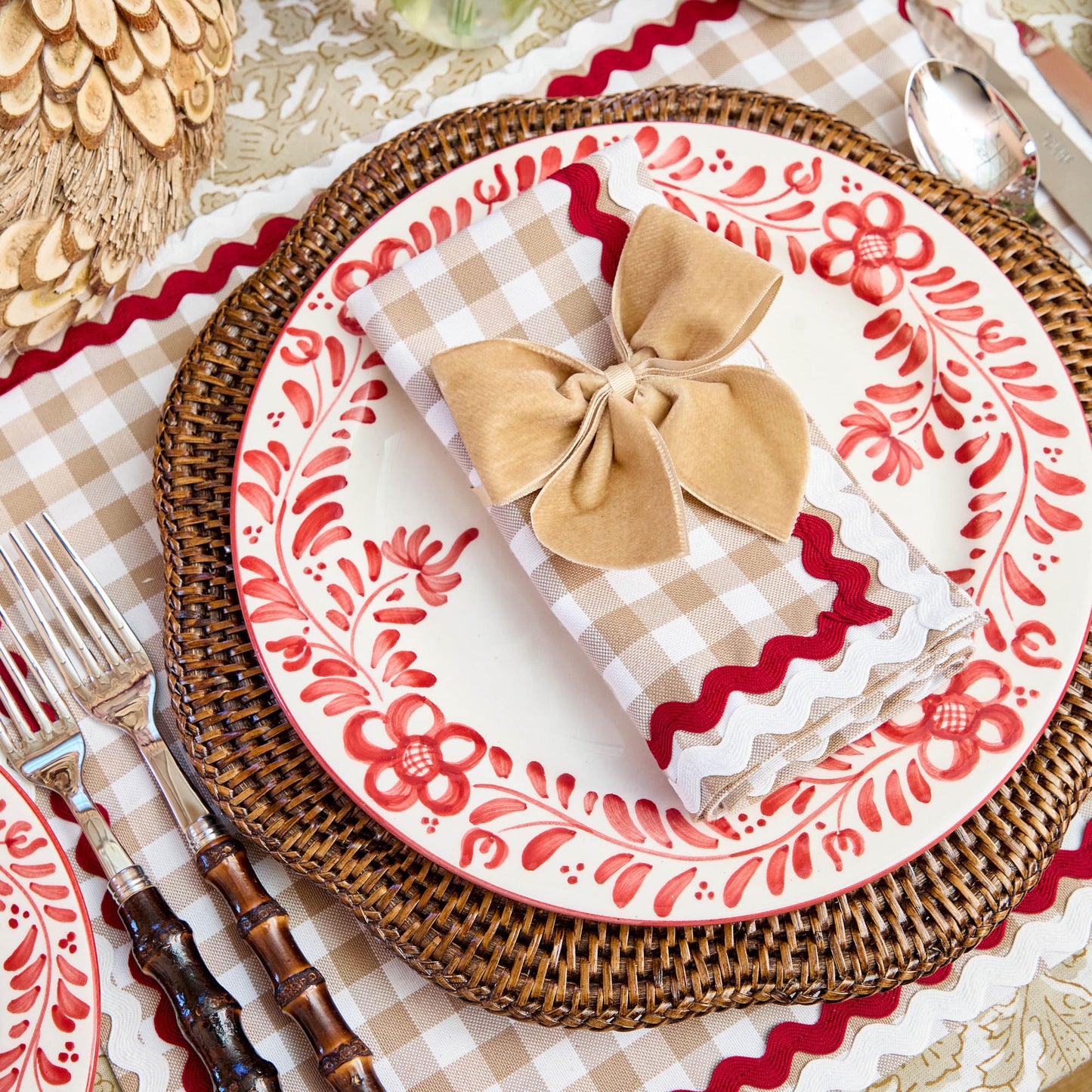 Piatti da portata in rattan smerlato marrone (set da 4)
