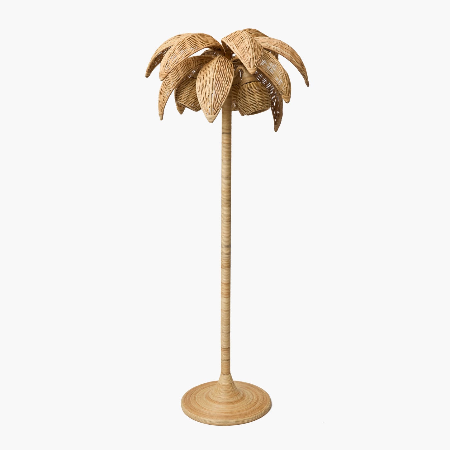 Lampada da terra in rattan con palma