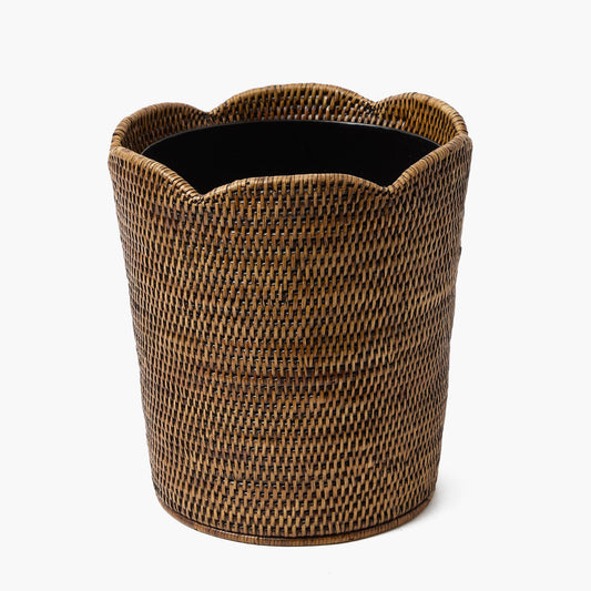 Cestino in rattan marrone scuro