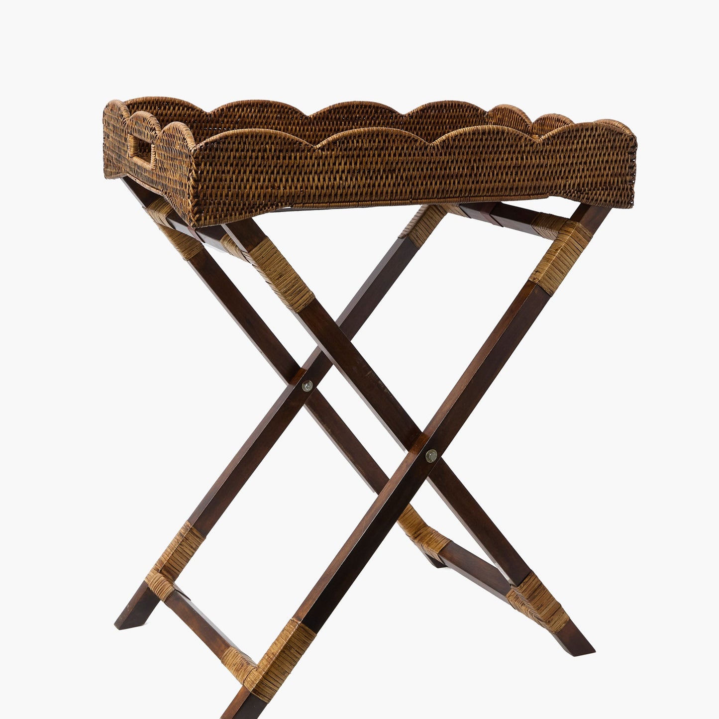 Vassoio in rattan marrone scuro