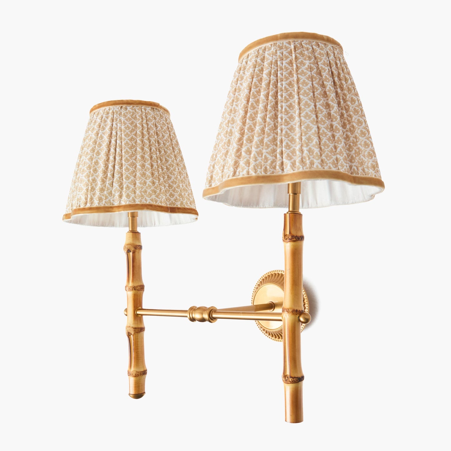 Lampada da parete doppia ricaricabile in bambù con paralumi in stucco Lotus (18 cm)