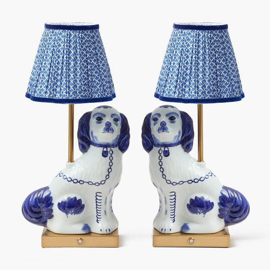 Lampada ricaricabile per cani Staffordshire con paralume in loto color cobalto (coppia)