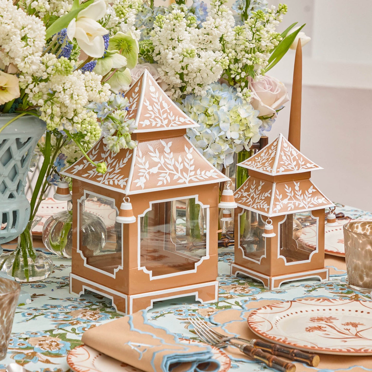 Mini lanterna pagoda in stile chinoiserie color caramello (coppia)