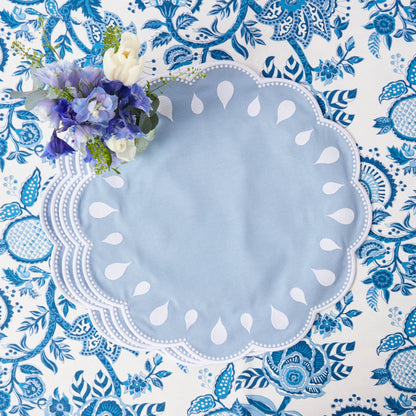 Tovagliette e tovaglioli Bettina blu e bianchi (set da 4)