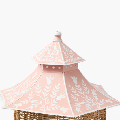 Grande lanterna pagoda in rattan naturale e chinoiserie rosa