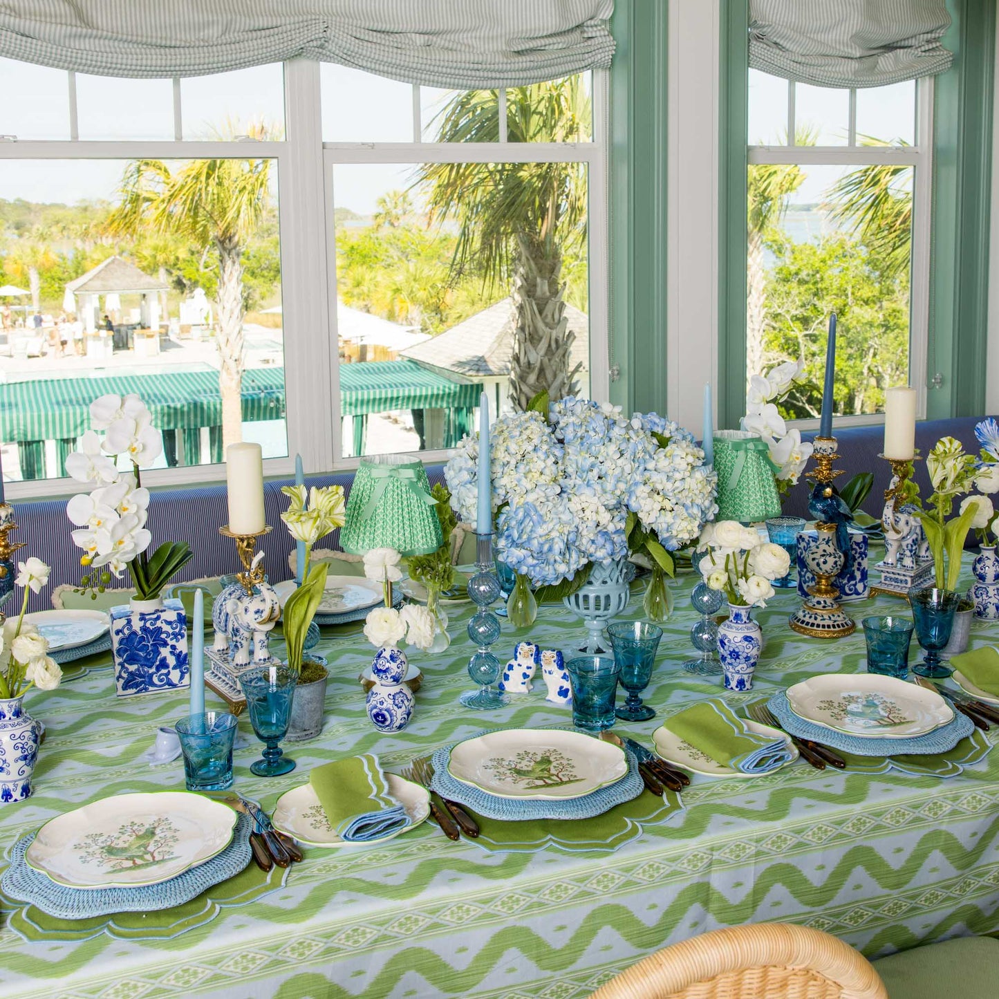 Piatti da portata in rattan smerlato blu (set da 4)