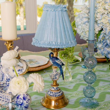 Paralume con volant in seta blu morbido (18 cm)