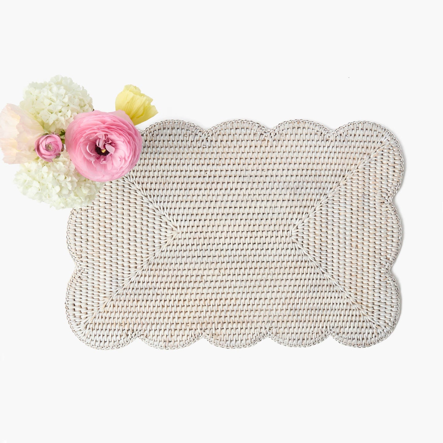 Tovagliette rettangolari bianche in rattan smerlato (set da 4)
