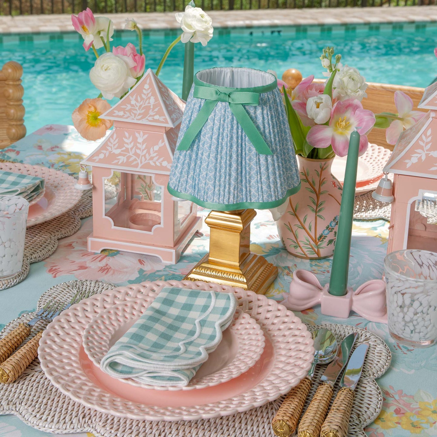 Tovagliette rettangolari bianche in rattan smerlato (set da 4)