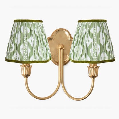 Lampada da parete doppia ricaricabile a quattro foglie con paralumi color oliva Ikat (18 cm)