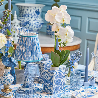 Lampada ricaricabile Serena Chinoiserie con paralume Ikat blu (18 cm)
