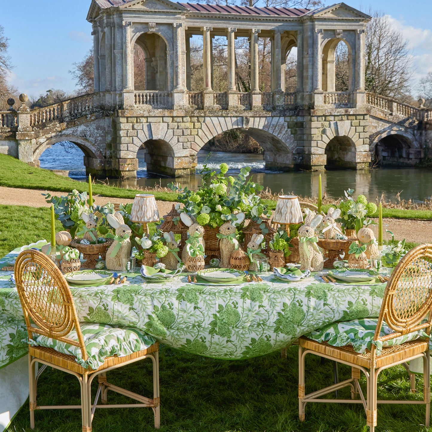 Set di decorazioni in rattan per prato