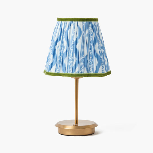 Lampada ricaricabile corta con paralume Ikat blu e verde (18 cm)