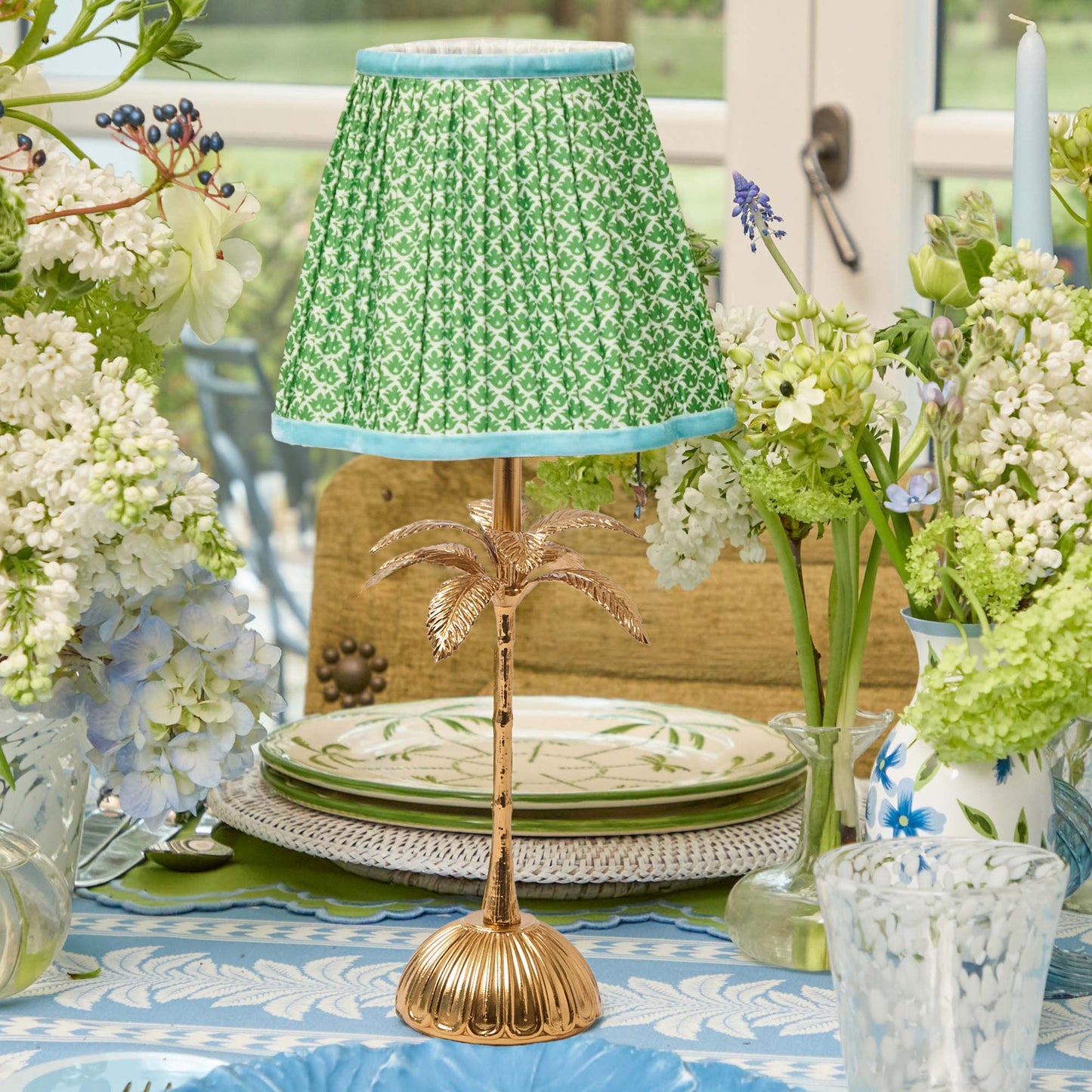 Lampada ricaricabile a forma di palma con paralume in loto verde e blu (18 cm)