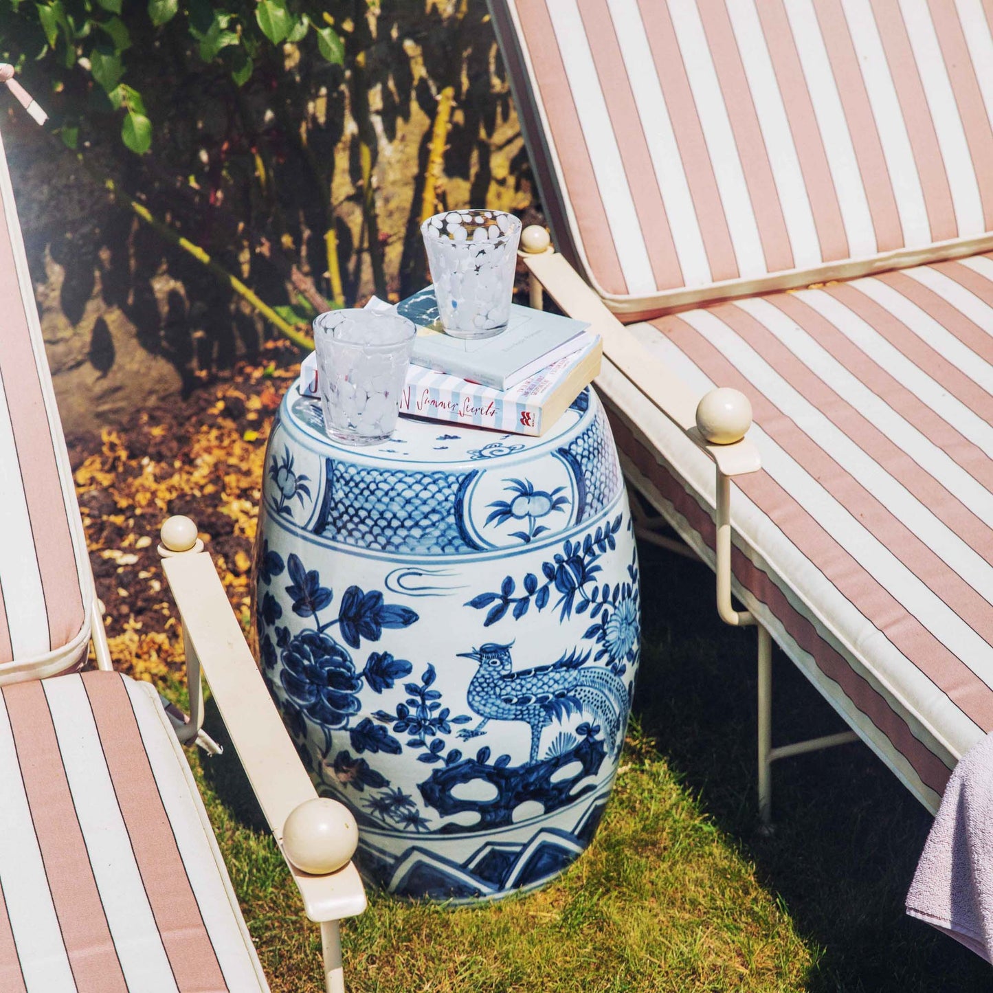 Sgabello in ceramica blu Chinoiserie