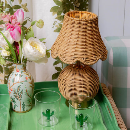 Lampada ricaricabile con paralume in rattan