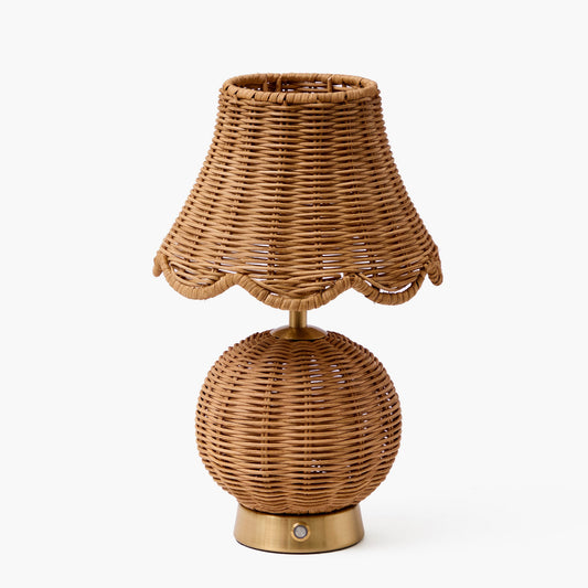 Lampada ricaricabile con paralume in rattan