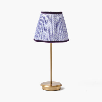 Lampada ricaricabile alta con paralume di loto lilla (18 cm)